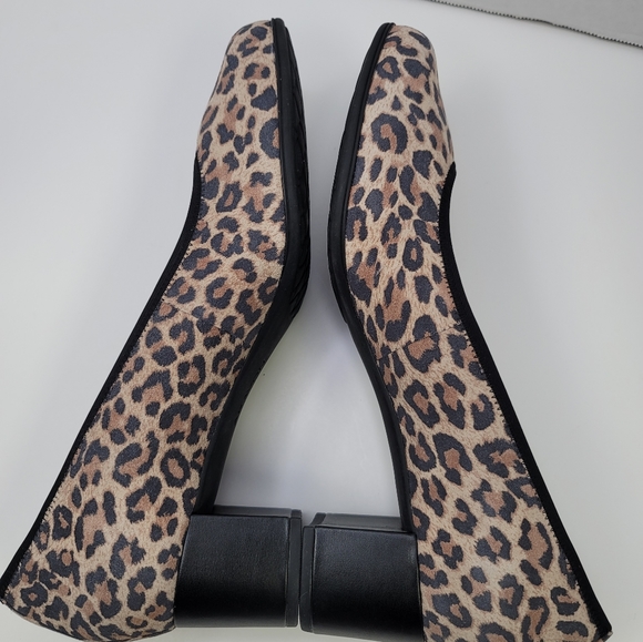 Aravon animal print shoes size 11 - Picture 4 of 11